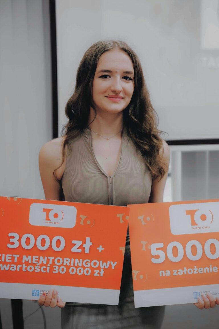 Polina Horodovikova